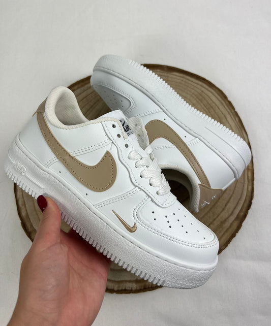 Nike Air Force 1 Blanco/Crema