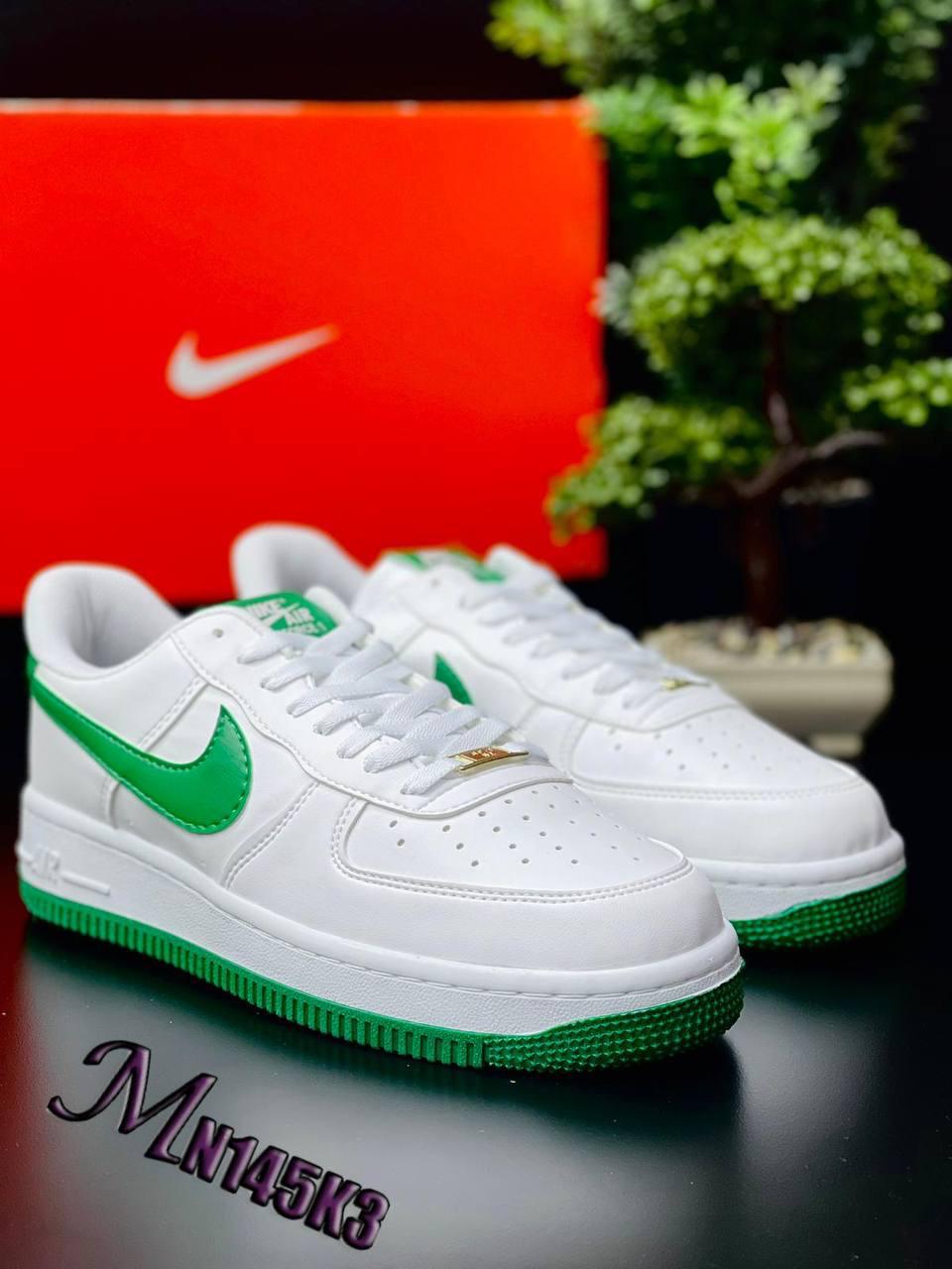 Zapatillas Nike Blancas-Verdes